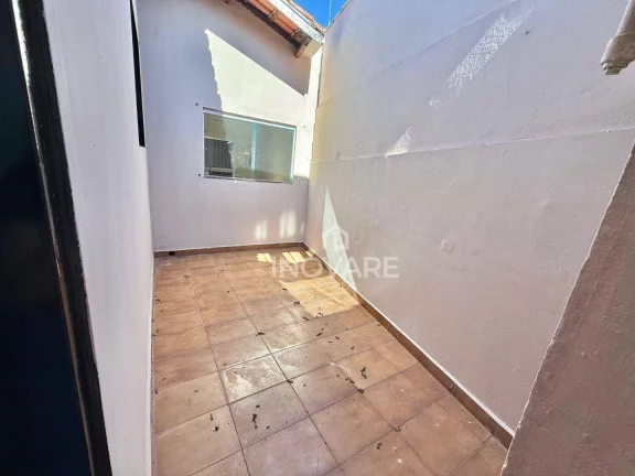 Imagem Casa com 3 dormitórios para alugar, 272 m² por R$ 2.500,00/mês - Setor Central - Itumbiara/GO