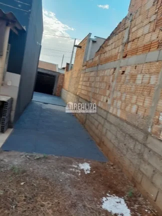 Imagem Vende-se casa com dois quartos no Bairro Monte Castelo- Igarapava/SP