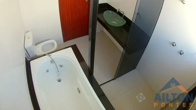 Imagem Casa Duplex com 03 Quartos à Venda na Praia do Morro - Guarapari/ES
