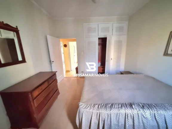 Imagem PITANGUEIRAS- UMA QUADRA DO MAR , AMPLO APARTAMENTO , GARAGEM DEMARCADA NO PRÉDIO.