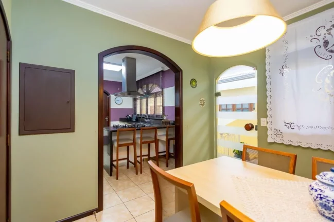 Imagem Casa para Venda em Curitiba, Jardim Social, 4 dormitórios, 1 suíte, 4 banheiros, 4 vagas