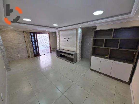Imagem Casa com 2 dormitórios à venda, 54 m² por R$ 320.000,00 - Banco de Areia - Mesquita/RJ