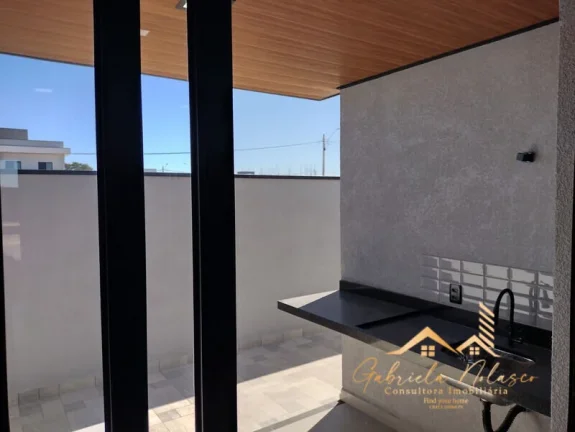 Imagem Casa Alto Padrão em Condomínio