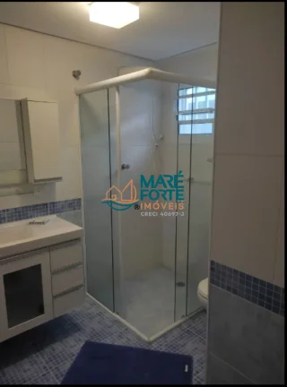 Imagem Maravilhosa casa em bairro fechado com vista mar!