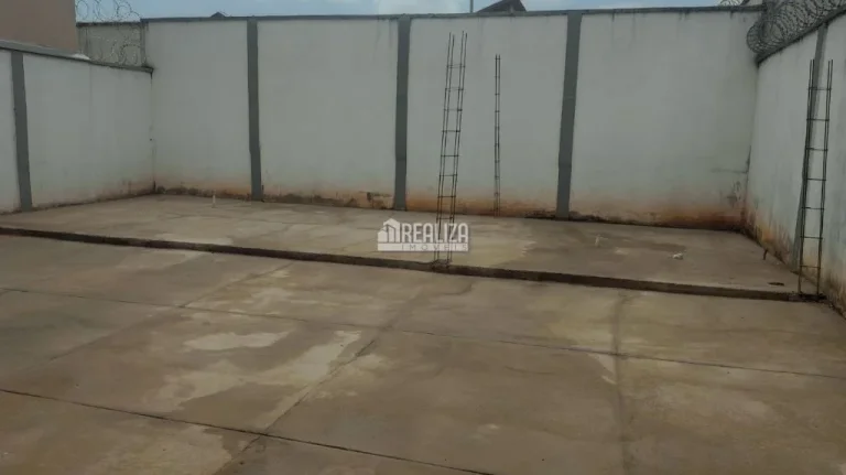 Imagem Casa à venda no Parque Liberdade, Uberaba - 2 dormitórios, garagem e box nos banheiros!