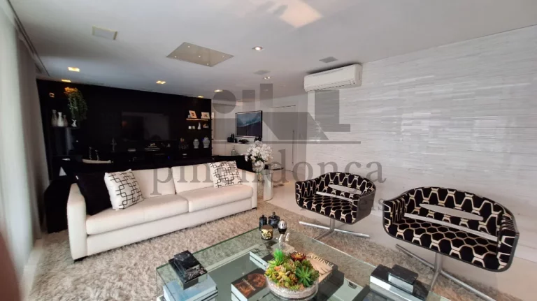 Imagem Apartamento de 153m² a venda na Rua Fabia, 3 suítes e 3 vagas.