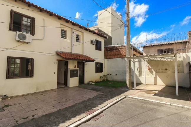 Imagem VNMC 100 Casa 610191037-89 - Casa à venda no bairro Vila Nova - Porto Alegre/RS