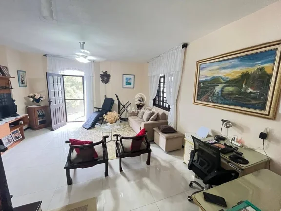 Imagem Sobrado Alto Padrão com Vista para o Mar – Centro de Barra Velha/SC