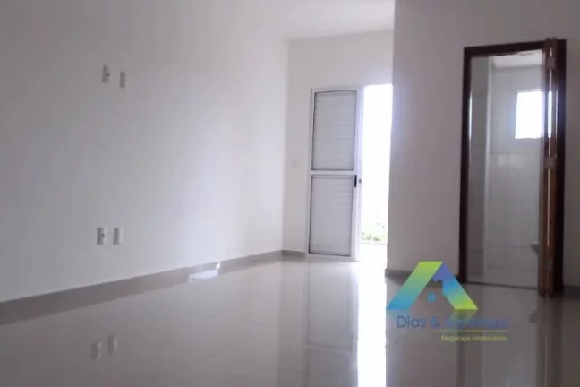 Imagem Casa com 3 Quartos e 3 Banheiros à Venda, 120 m² por R$ 598.000 em Jardim Maria Estela/SP!