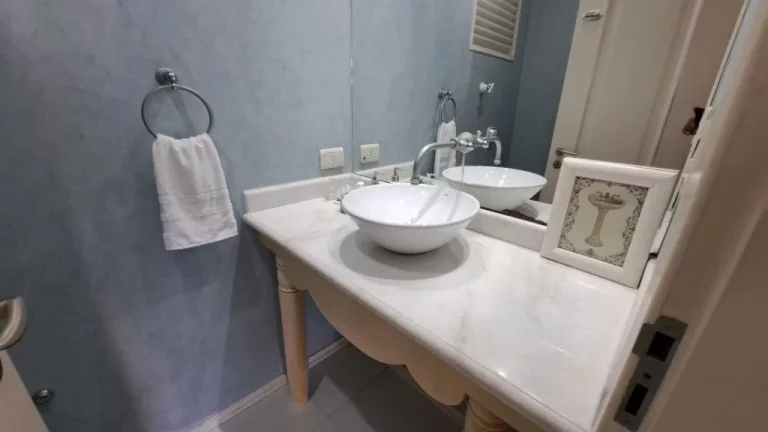 Imagem APARTAMENTO SUPER AMPLO CLEAN, MOBILIADO, COM VISTA PARA O MAR