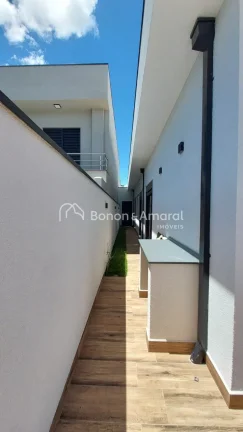 Imagem Descubra o equilíbrio perfeito entre conforto, sofisticação e praticidade nesta charmosa casa té...