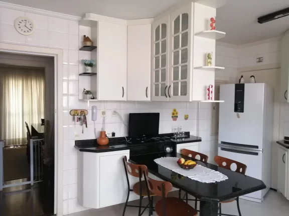 Imagem Lindo apartamento, com 151 m2, ampla sala p/ 2 ambientes, sala de ampla, lavabo, 4 dormitórios, com...