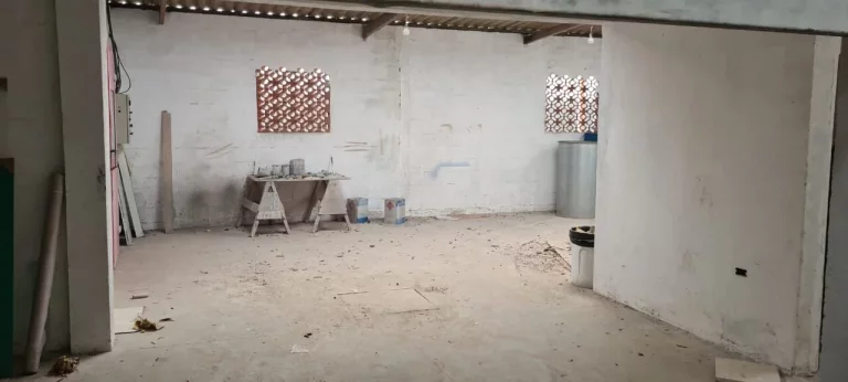 Imagem GALPÃO INDUSTRIAL A VENDA SENDO 750 CONSTRUIDO E 1.700M2 DE TERRENO EM SANTO ANDRE