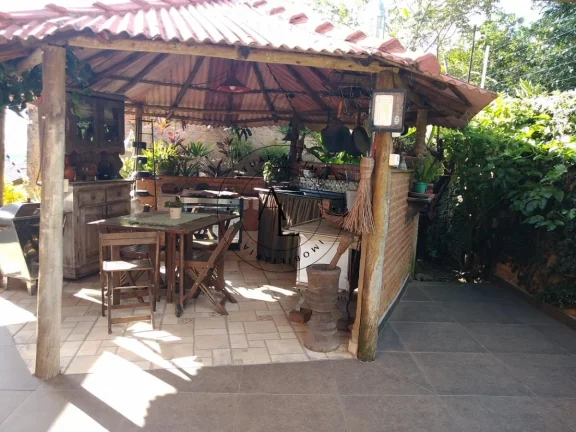 Imagem Chácara à Venda com Charmoso Chalé para Visitas - Conforto e Tranquilidade!