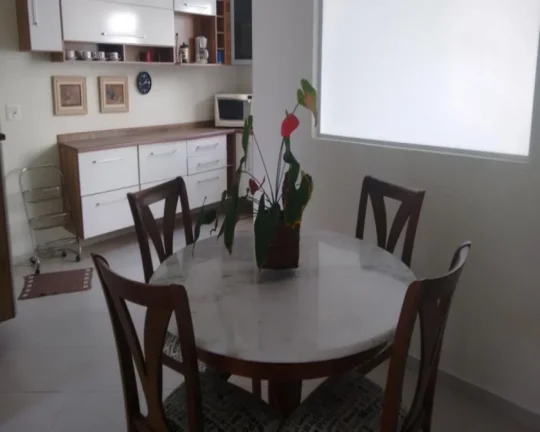 Imagem Apartamento à venda no Guarujá na Praia das Pitangueiras.