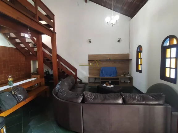 Imagem Sobrado a 200m da Praia com Piscina, PORTEIRA FECHADA à venda em Peruíbe