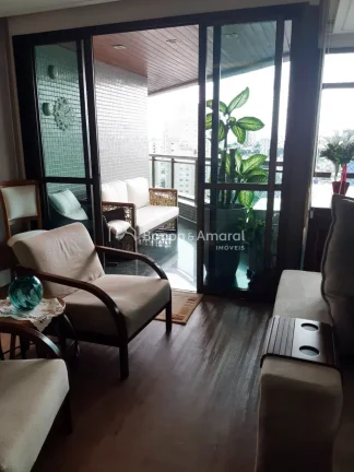 Imagem Descubra o conforto e a sofisticação deste amplo e espaçoso apartamento reformado, localizado no ...