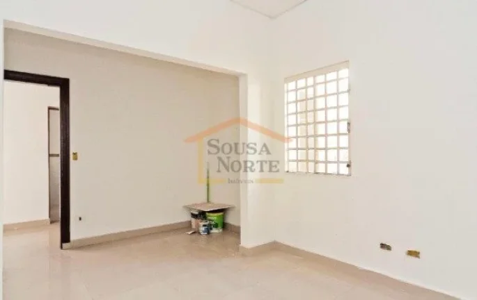 Imagem Casa Comercial, Imóvel com aproximadamente 500 m², ideal para uso comercial ou residencial, com 5 ...