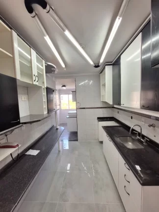 Imagem Apartamento para Locação em Santana de Parnaíba / SP no bairro Alphaville