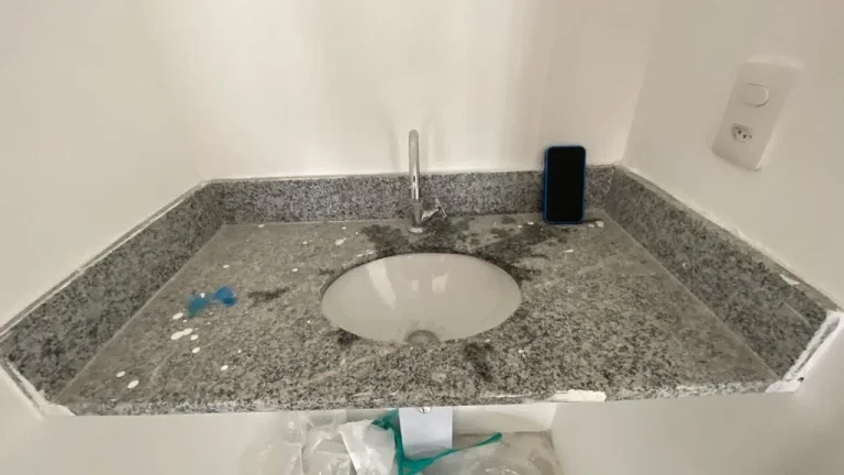 Imagem Apartamento 31 M², 1Q, 1 banheiro, 1 lavabo, ampla varanda, 1 vaga, rooftop com vista para Jockey, academia, piscina, salão de festas, lounge.