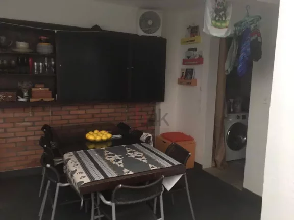 Imagem Casa à venda no Brooklin, Rua Califórnia, 3 quartos sendo 1 suíte, 220m², 3 vagas de garagem.