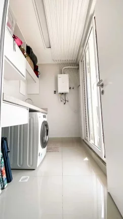 Imagem Cobertura duplex com vista mar 2 suítes mais 2 demi suítes e 2 vagas, piscina no terraço - Penha SC