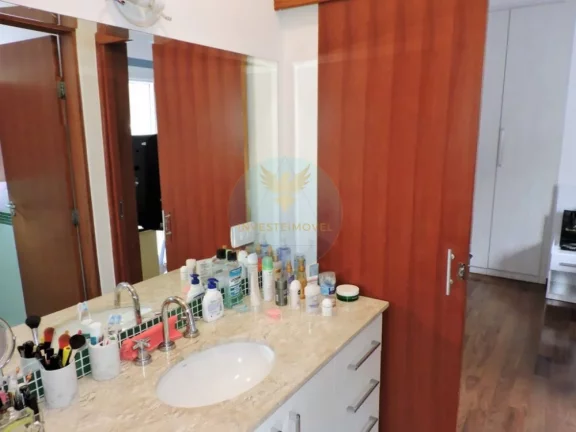 Imagem Casa em Condomínio a Venda no bairro Granja Viana - Carapicuíba, SP
