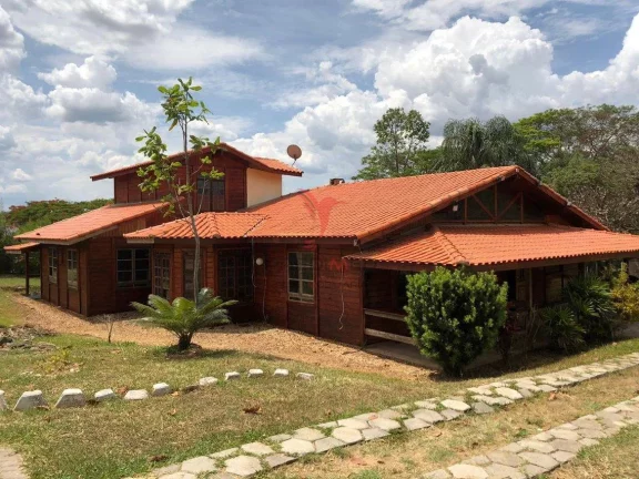 Imagem Vendo Lindíssima Chácara em Águas de São Pedro - SP