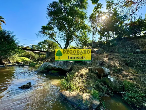 Imagem Magnífico Sítio de 3 Hectares com Cachoeira Privativa em Paraibuna-SP: 6 quartos, 1 suíte, 7 salas, 6 banheiros, 20 vagas de garagem.