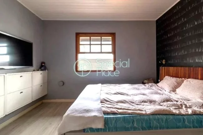 Imagem Cobertura reformadíssima com 155m² em Perdizes. Primeiro piso - sala para dois ambientes com sacad...