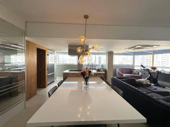 Imagem Cobertura Duplex, mobiliada e decorada à venda no coração da Vila Olimpia.