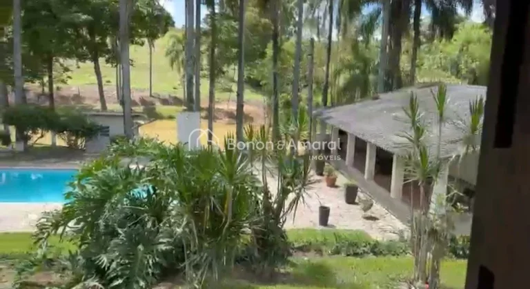Imagem Sítio à venda em Amparo/SP - 32.000 m² com lago, piscinas e 3 casas

Sítio com 32.000 m² em exc...