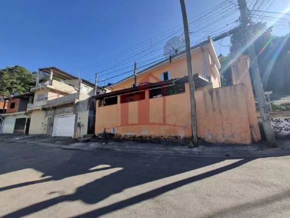Imagem Imperdível Casa Térrea à Venda em Francisco Morato-SP - 4 Dormitórios - Jardim Rogerio Levorin - 200m² - Confira Já!