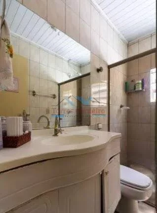 Imagem Sobrado com 4 dorm. (1 suíte) + 2 vagas - Jd. Bonfiglioli
