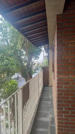 Imagem Explore este encantador sobrado em estilo colonial localizado no Butantã, com fácil acesso ao Metr...