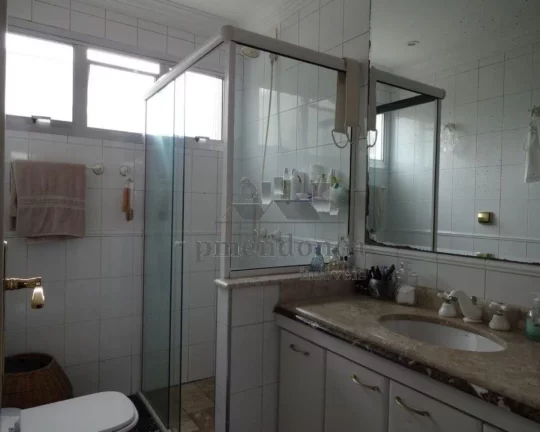 Imagem Apartamento totalmente reformado, andar alto, vista incrível, amplo living para 2 ambientes, 3 dorm...