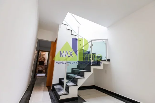 Imagem Residência Impecável à Venda em São Paulo - 3 Quartos, 1 Suíte, 2 Banheiros, 2 Vagas - Vila São Geraldo - 100 m²