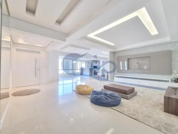Imagem Apartamento á venda com 4 suítes no Predial em Torres/RS