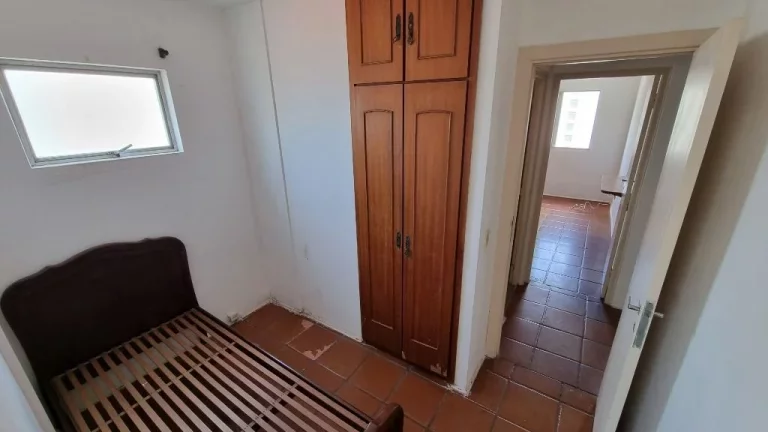 Imagem PITANGUEIRAS- AMPLO APARTAMENTO COM 2 DORMITÓRIOS + 3º DORMITÓRIO REVERSÍVEL , 02 VAGAS DE GARAGEM NO PRÉDIO.