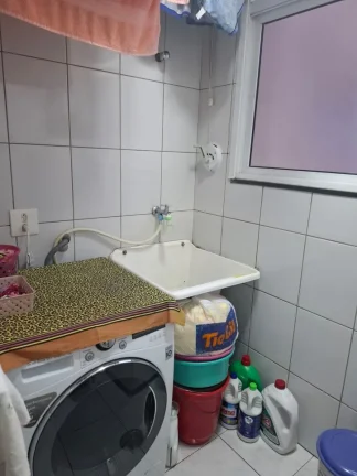Imagem "Você está cansado de viver cercado por inquilinos barulhentos e vizinhos que trocam todo mês?"