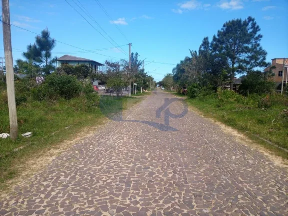 Imagem Casa á venda com 3 dormitórios na Itapeva em Torres/RS