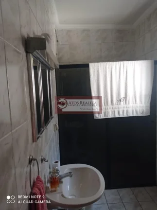 Imagem PORTUNIDADE EXCLUSIVA NA CIDADE DUTRA. Vendo uma casa Assobradada na Cidade Dutra, Próximo ao bolsão de Interlagos. São 3 Dormitórios, sendo 1 Suíte, varanda com vista para a represa, 4 vagas de garagem, Sala 2 ambientes, copa e Cózinha, Área Gourmet com 