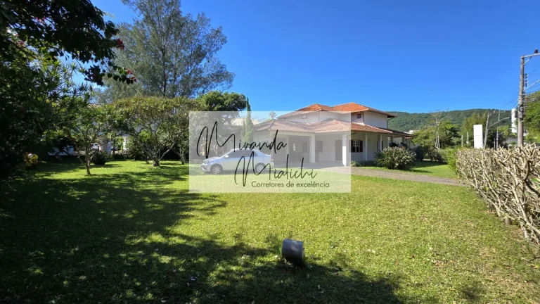 Imagem Casa no condomínio Antares Club Residence para venda com 4 quartos, sendo 2 suítes, 203m²