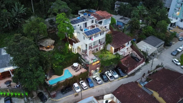 Village com 13 dormitórios à venda, 1500 m² por R$ 16.000.000,00 - Praia Grande - Ubatuba/SP