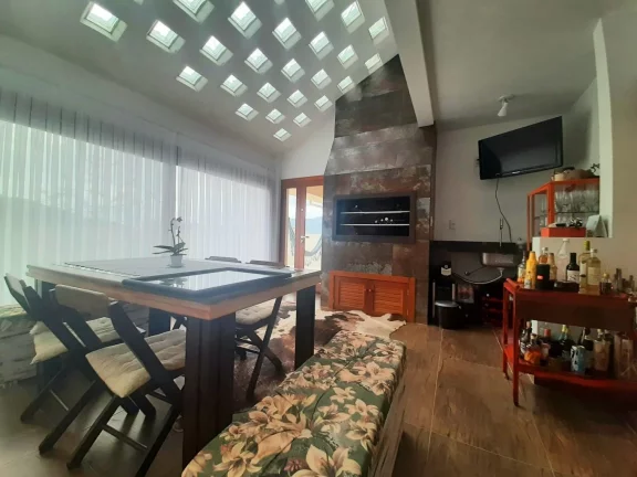 Imagem Casa dos Sonhos no Jardim Panorâmico, Garopaba-SC: Conforto, Sofisticação e Segurança!