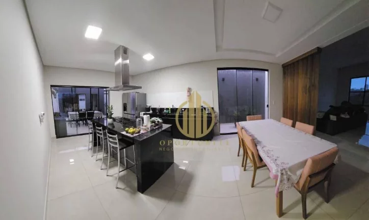 Imagem Casa com 3 dormitórios à venda, 308 m² por R$ 1.500.000 - Cascalho - Lavras/MG