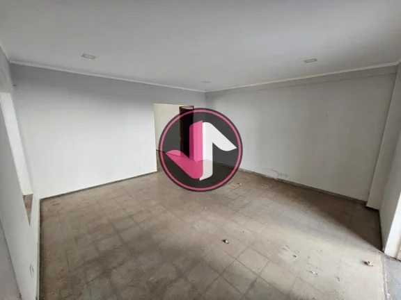 Imagem Se você procura um imóvel comercial espaçoso e bem localizado em Cuiabá, esta Casa Comercial no ...