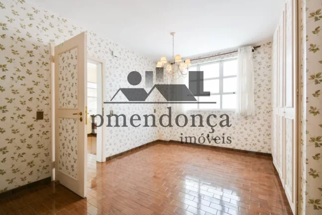 Imagem Apartamento na Rua Rio de Janeiro com 276 m², 4 quartos e 2 vagas em Higienópolis.