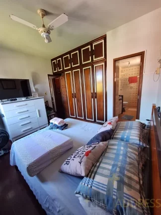 Imagem Apartamento Amplo na Praia da Costa: 3 Quartos, 3 Banheiros e Sol da Manhã