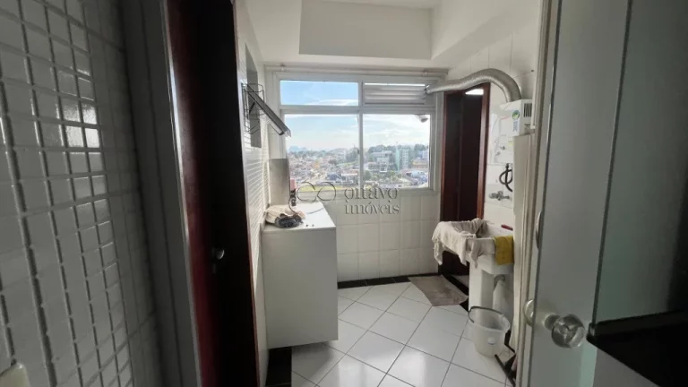 Imagem Apartamento de luxo à venda na Glória, Macaé-RJ: 3 quartos, 1 suíte, 2 salas, 1 vaga de garagem e 173,75m² de área.